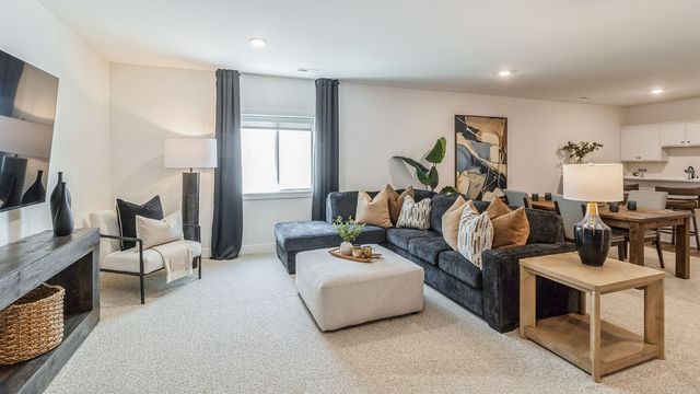 630 NW Concord Lane, Waukee, IA 50263