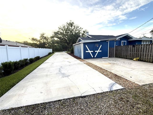 1510 SANFORD AVE, Sanford, FL 32771