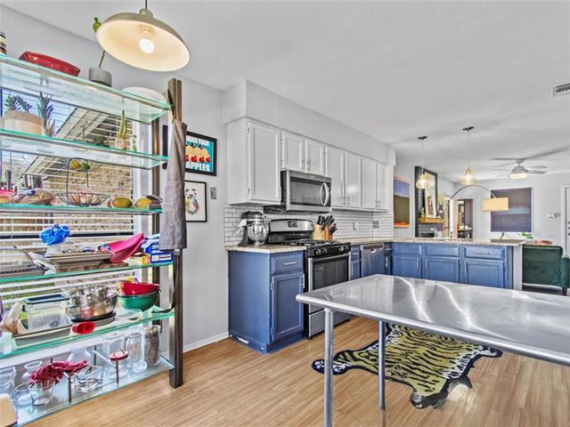 2800 Burleson Road, Austin, TX 78741