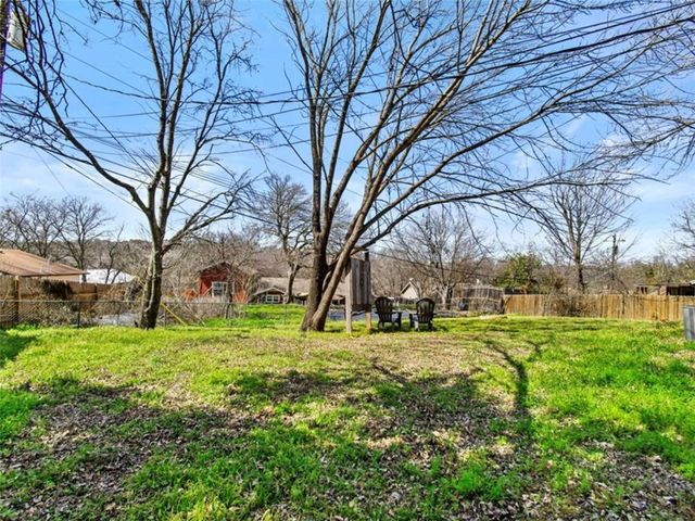 2800 Burleson Road, Austin, TX 78741