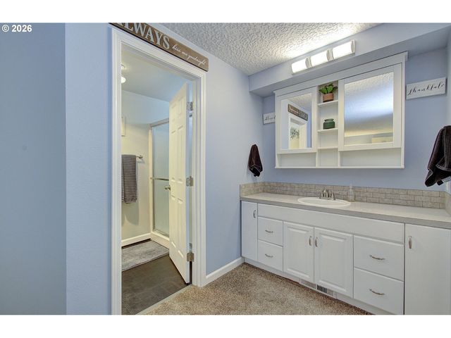 2705 Ne 154TH Ct, Vancouver, WA 98684