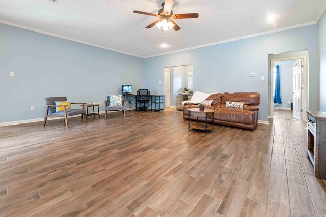 1160 Champions, Conway, AR 72034