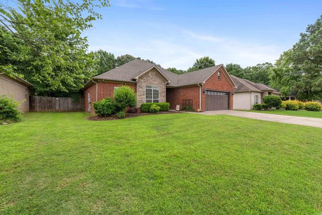 1160 Champions, Conway, AR 72034