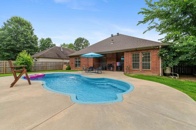 1160 Champions, Conway, AR 72034