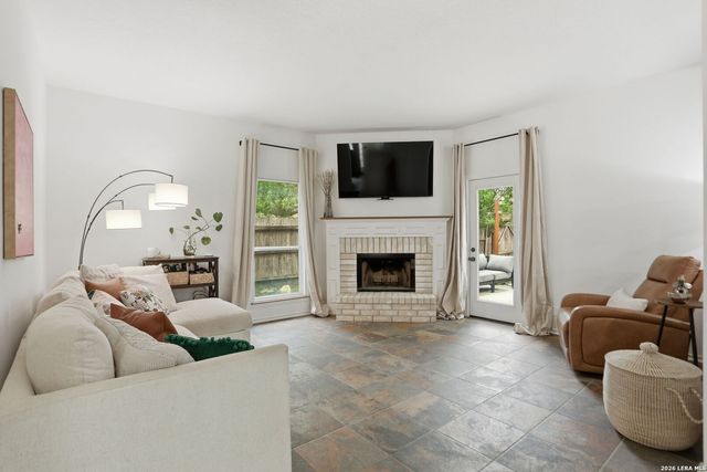 21139 Simi Valley Dr, San Antonio, TX 78259