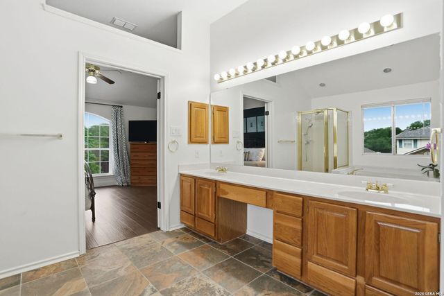 21139 Simi Valley Dr, San Antonio, TX 78259