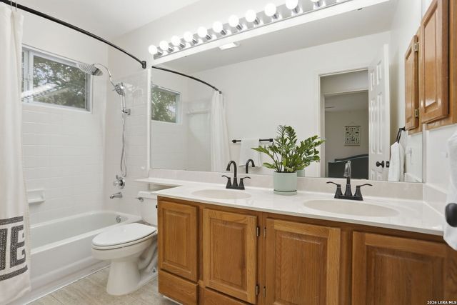 21139 Simi Valley Dr, San Antonio, TX 78259