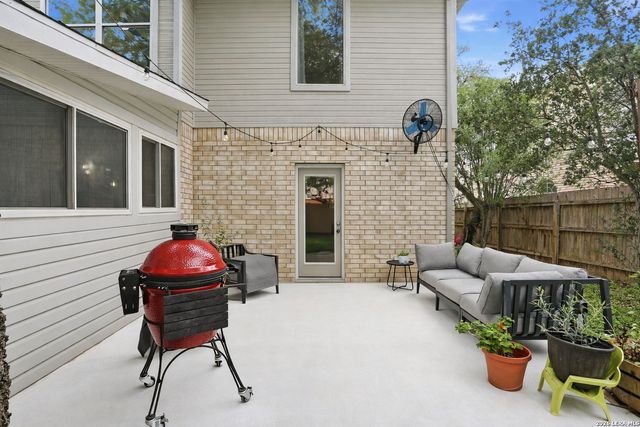 21139 Simi Valley Dr, San Antonio, TX 78259