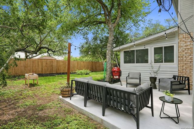 21139 Simi Valley Dr, San Antonio, TX 78259