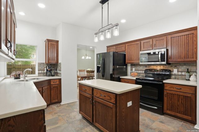 21139 Simi Valley Dr, San Antonio, TX 78259