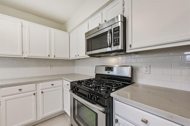 9202 Bayou Bluff Drive, Spring, TX 77379