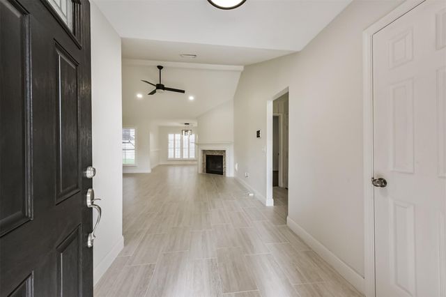 9202 Bayou Bluff Drive, Spring, TX 77379