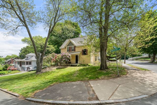 22 Eustis Ave, Wakefield, MA 01880