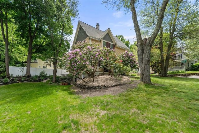 22 Eustis Ave, Wakefield, MA 01880