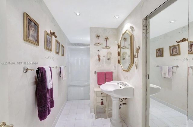 5005 Collins Ave 1224, Miami Beach, FL 33140