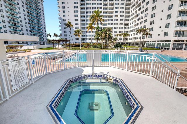 5005 Collins Ave 1224, Miami Beach, FL 33140