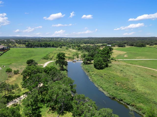 369 SW Crosswater LN, Dripping Springs, TX 78620
