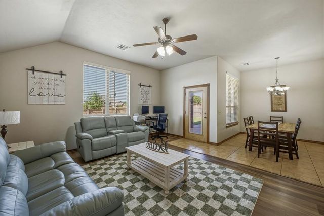 2801 SE 5th Street, Moore, OK 73160