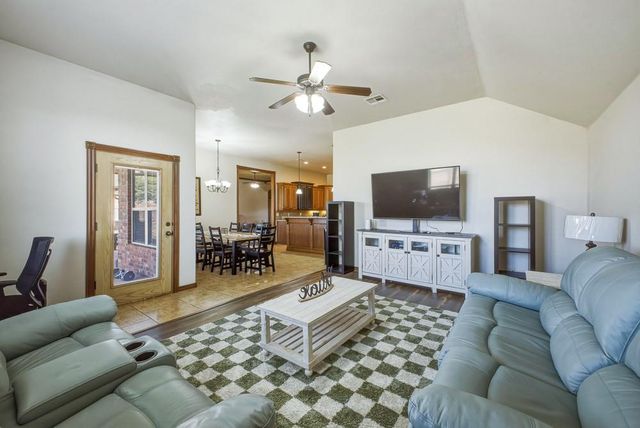 2801 SE 5th Street, Moore, OK 73160