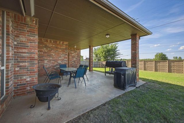 2801 SE 5th Street, Moore, OK 73160