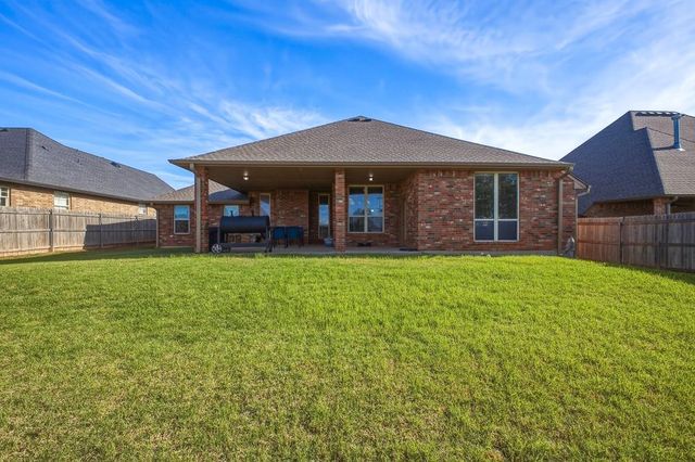 2801 SE 5th Street, Moore, OK 73160