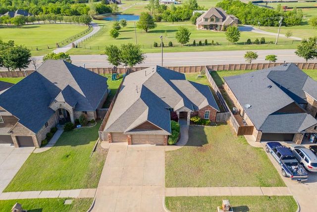 2801 SE 5th Street, Moore, OK 73160