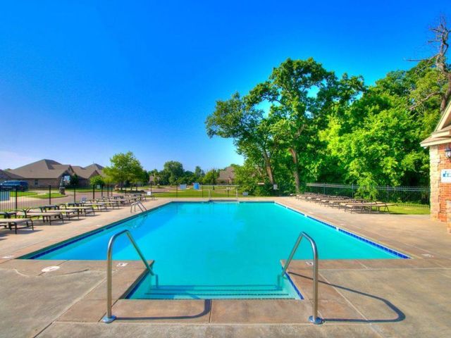 2801 SE 5th Street, Moore, OK 73160