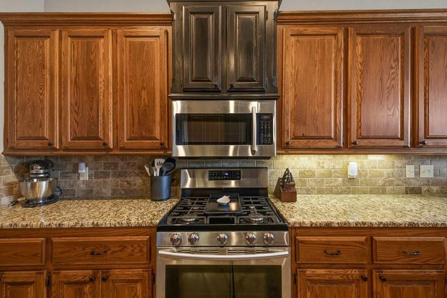 2801 SE 5th Street, Moore, OK 73160