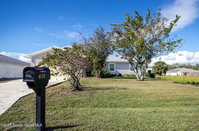 970 Tahiti Avenue SE, Palm Bay, FL 32909