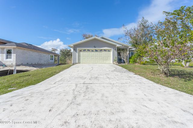 970 Tahiti Avenue SE, Palm Bay, FL 32909