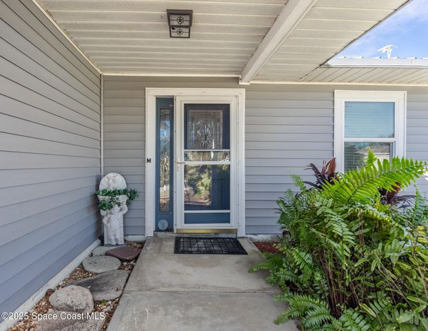 970 Tahiti Avenue SE, Palm Bay, FL 32909