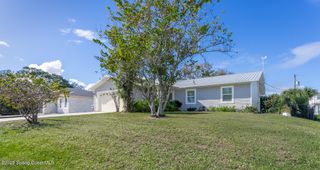 970 Tahiti Avenue SE, Palm Bay, FL 32909