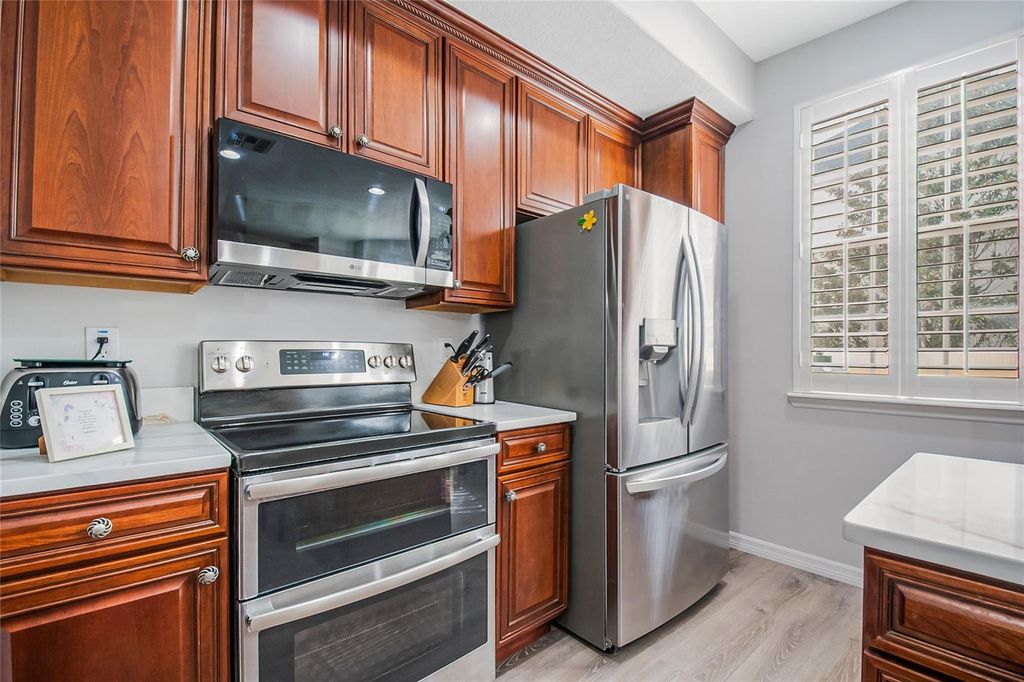 Image 10 of property listing at 4500 VIRGINIA DRIVE, Orlando, FL 32814