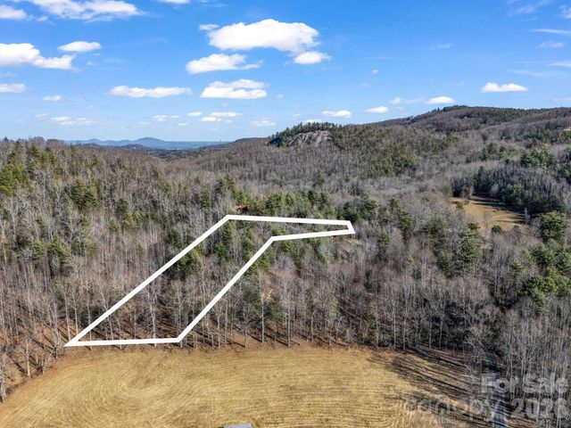 109 Justamere Lane, Hendersonville, NC 28739