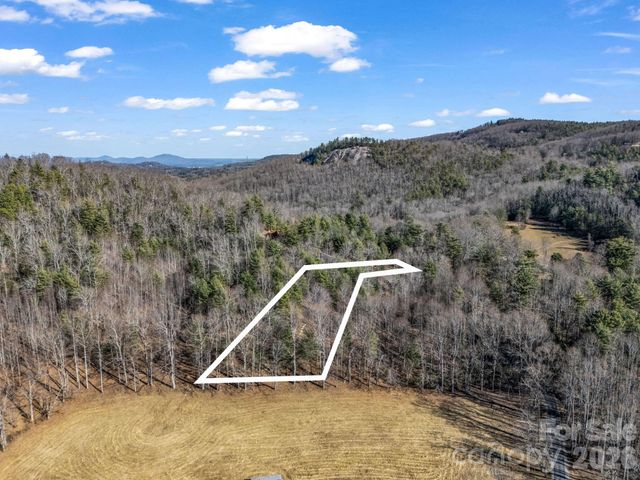 109 Justamere Lane, Hendersonville, NC 28739