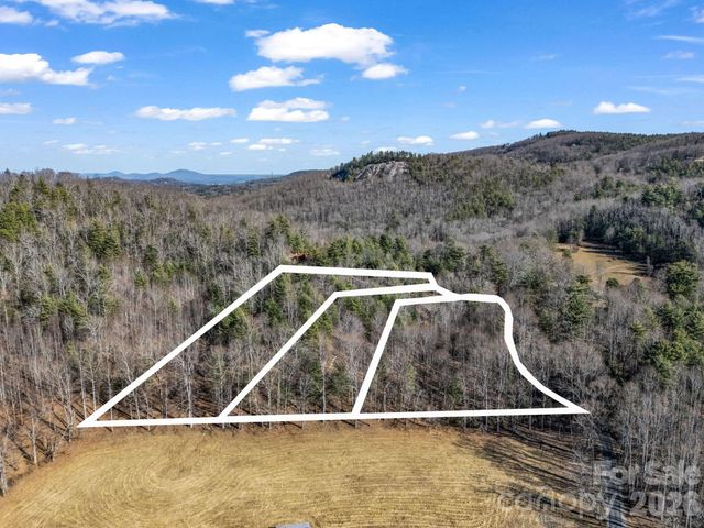 109 Justamere Lane, Hendersonville, NC 28739