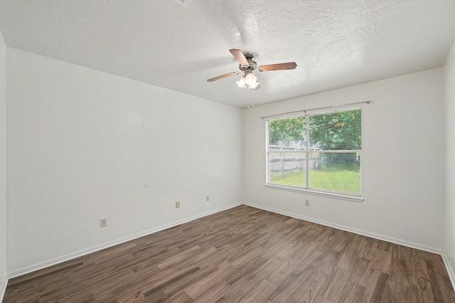 1605 Hazelwood Street B, Conroe, TX 77301