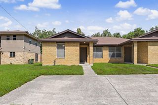 1605 Hazelwood Street B, Conroe, TX 77301