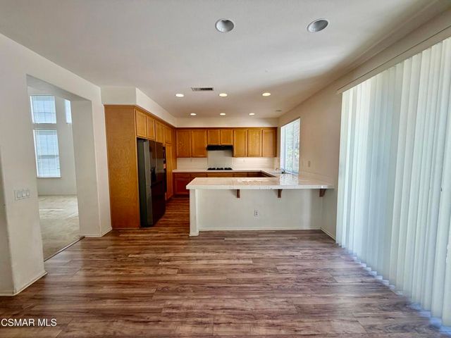 2737 Stonecutter Street, Thousand Oaks, CA 91362