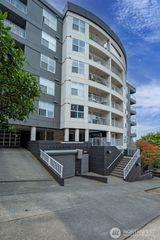 530 Melrose Avenue E #605, Seattle, WA 98102