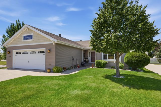 208 15th Avenue Way E, West Fargo, ND 58078