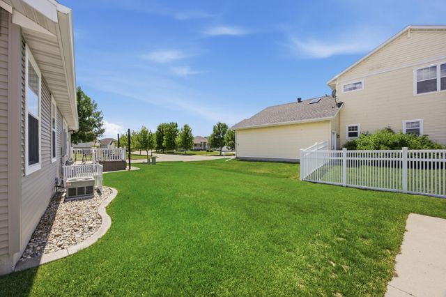 208 15th Avenue Way E, West Fargo, ND 58078