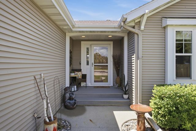 208 15th Avenue Way E, West Fargo, ND 58078