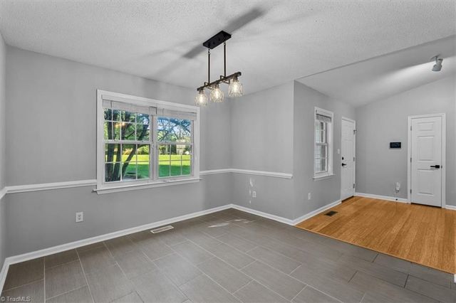 5806 Old Oak Ridge Road A, Greensboro, NC 27410