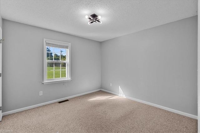 5806 Old Oak Ridge Road A, Greensboro, NC 27410