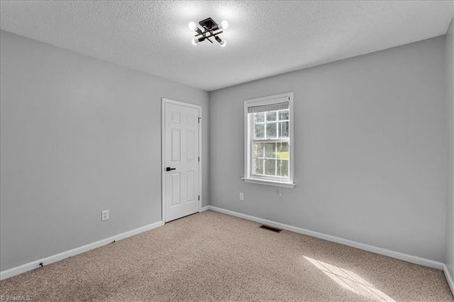 5806 Old Oak Ridge Road A, Greensboro, NC 27410