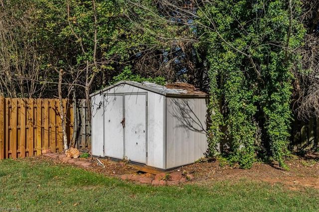 5806 Old Oak Ridge Road A, Greensboro, NC 27410