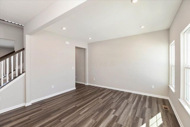 1055 Greenfield Drive, Marysville, OH 43040