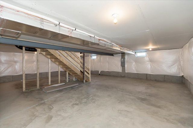 1055 Greenfield Drive, Marysville, OH 43040