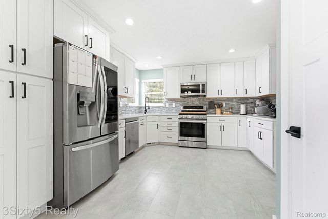 33188 Mallard Drive, Brownstown Charter Township, MI 48173